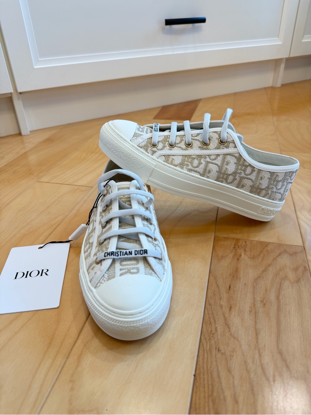 NEW Dior Canvas Gold Oblique sneaker - Picture 2 of 6